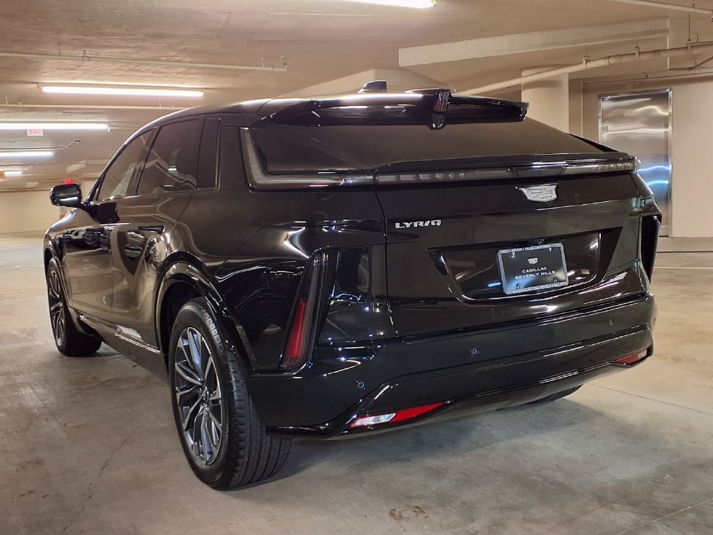 2027 Cadillac LYRIQ Sport - Photo 10