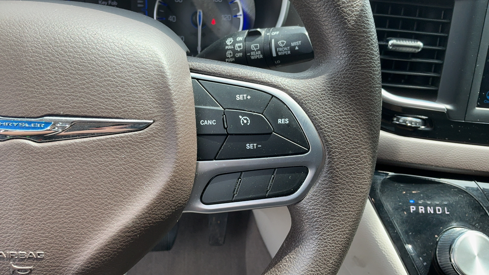 Used 2019 White Chrysler LX image 27