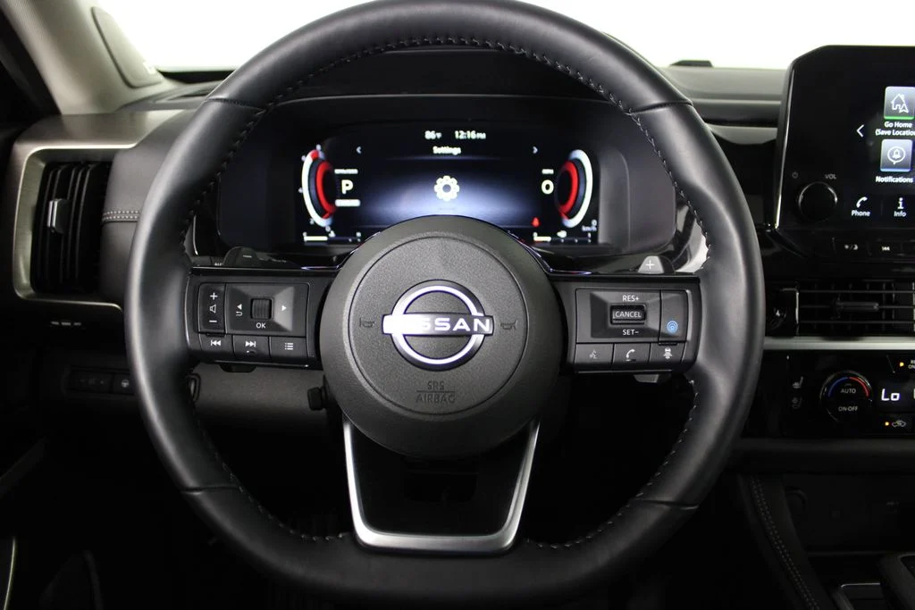 2025 Nissan Pathfinder Platinum - Photo 10