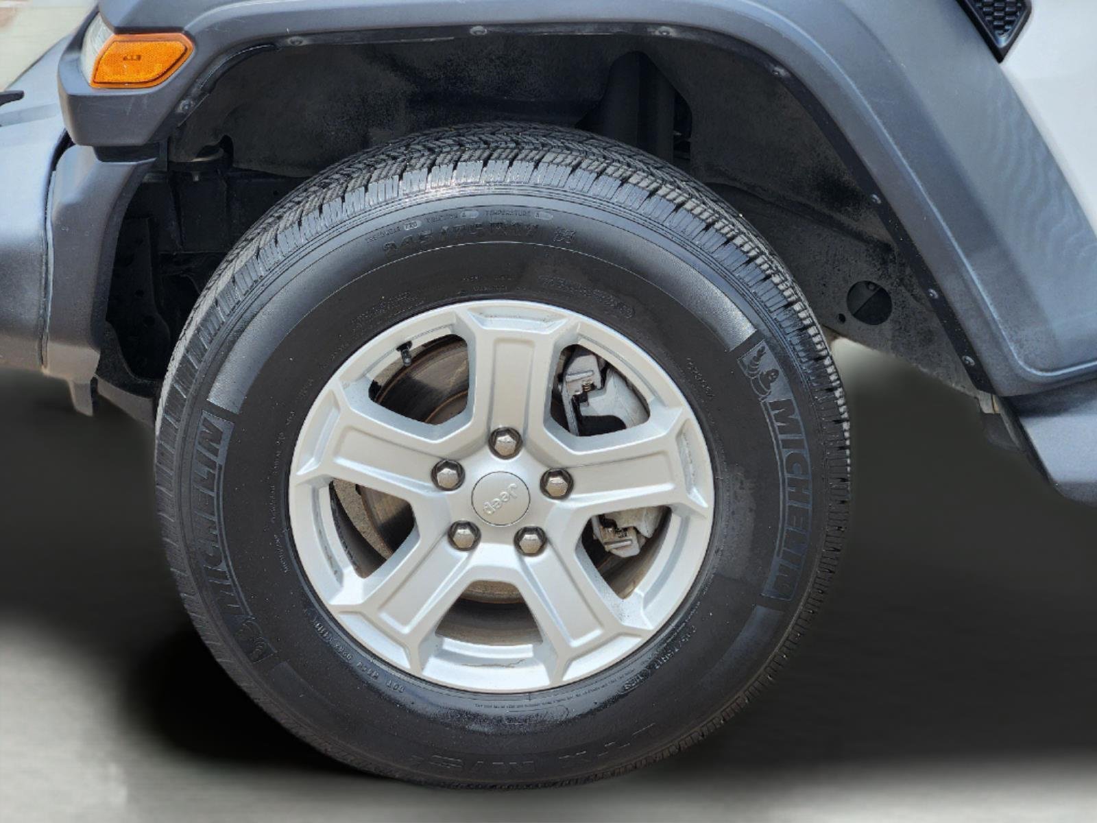 Certified Used 2020 Bright White Clearcoat Jeep Sport S image 9