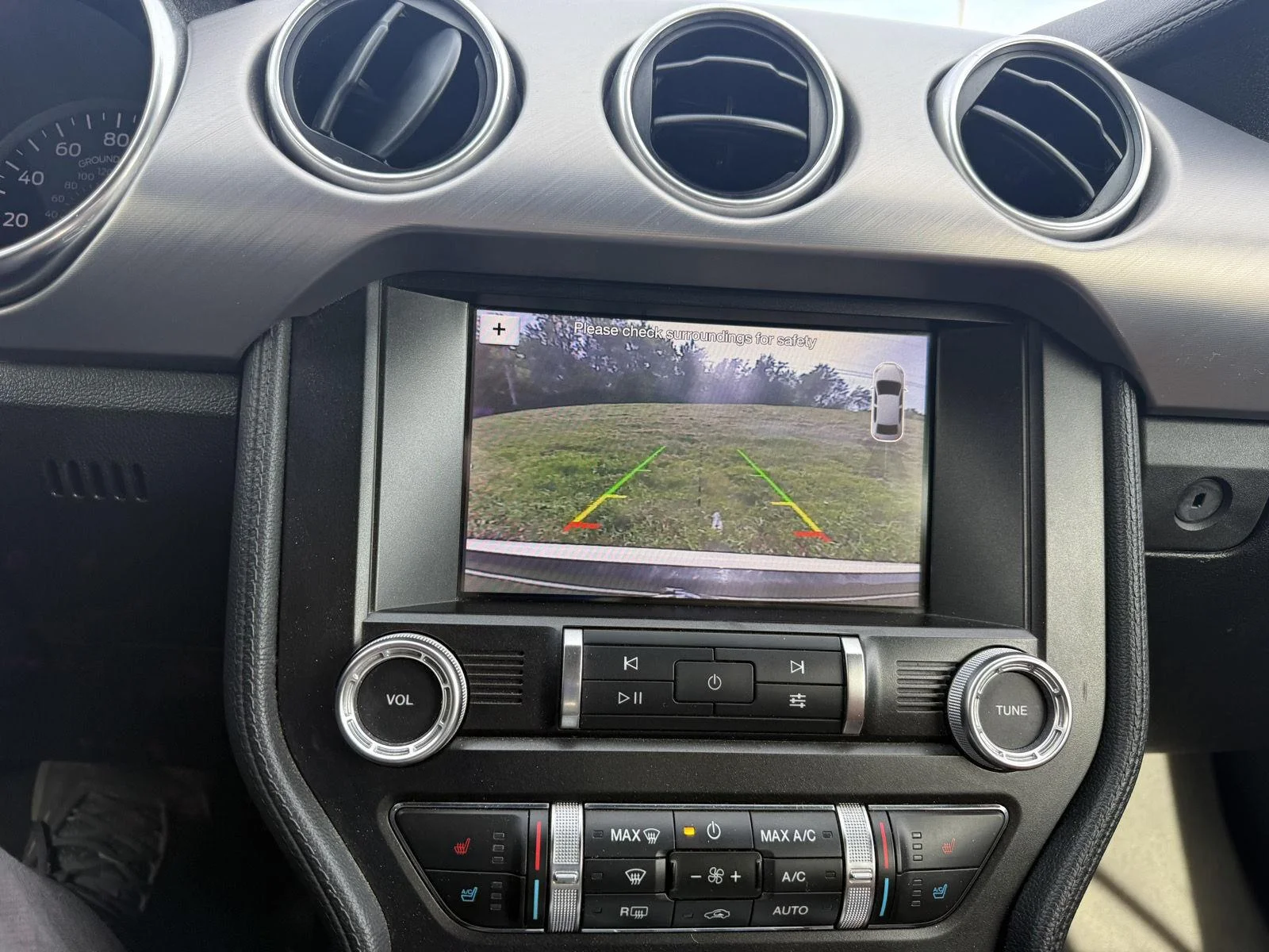 Used 2019 Wh Ford EcoBoost image 12