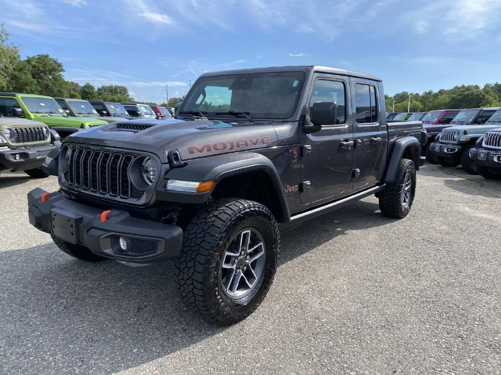 Certified Used 2026 Gray Jeep Mojave image 8