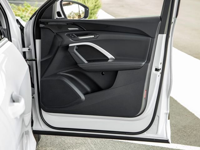 Used 2025 Glacier White Audi  image 25