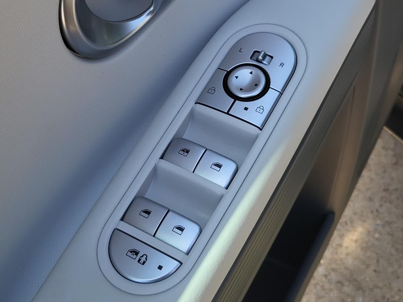 Certified Used 2024 Cyber Gray Hyundai SE image 17