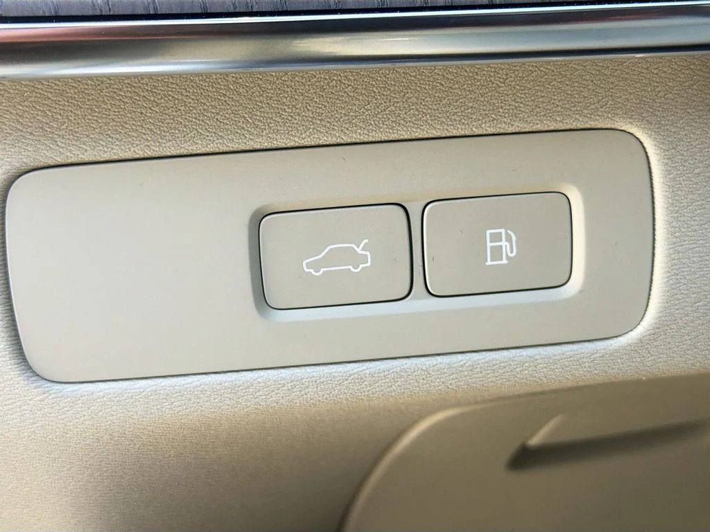 2026 Volvo XC90 Ultra - Photo 10