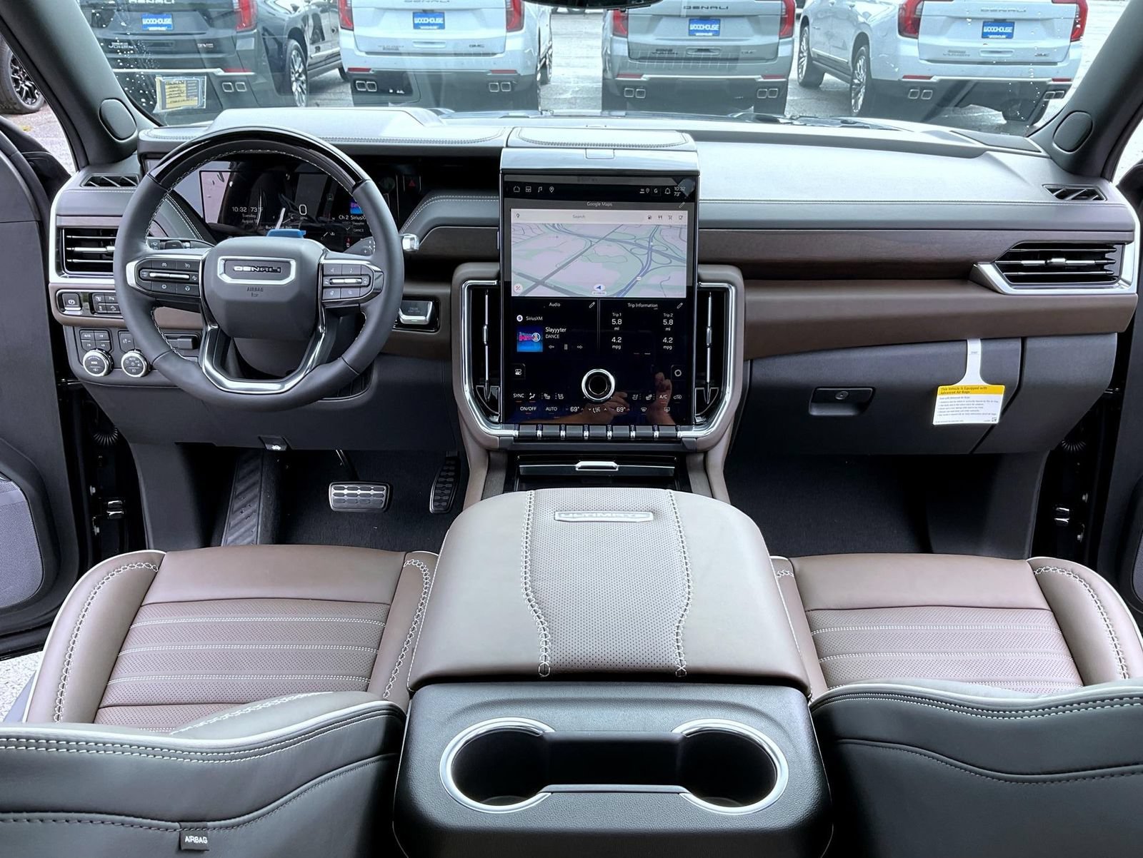 2026 GMC Yukon XL Denali Ultimate - Photo 12