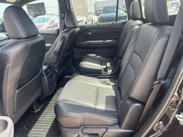 Certified Used 2020 Black Honda Black Edition image 15