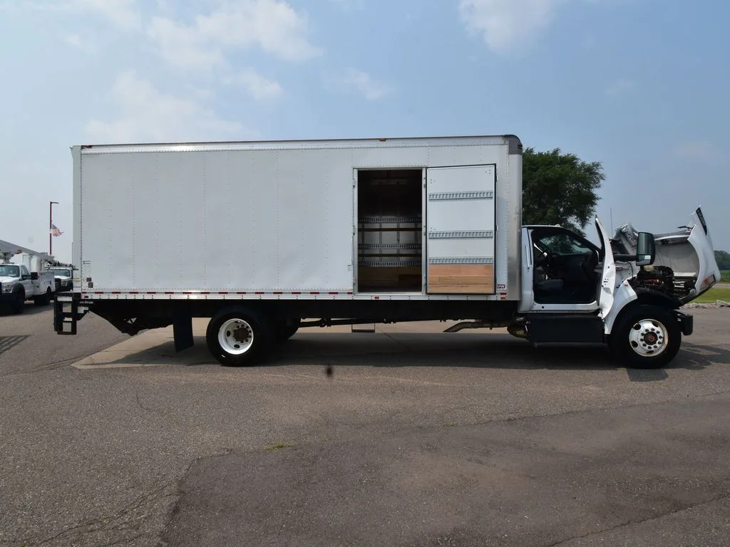 2019 Ford F-750 - Photo 22
