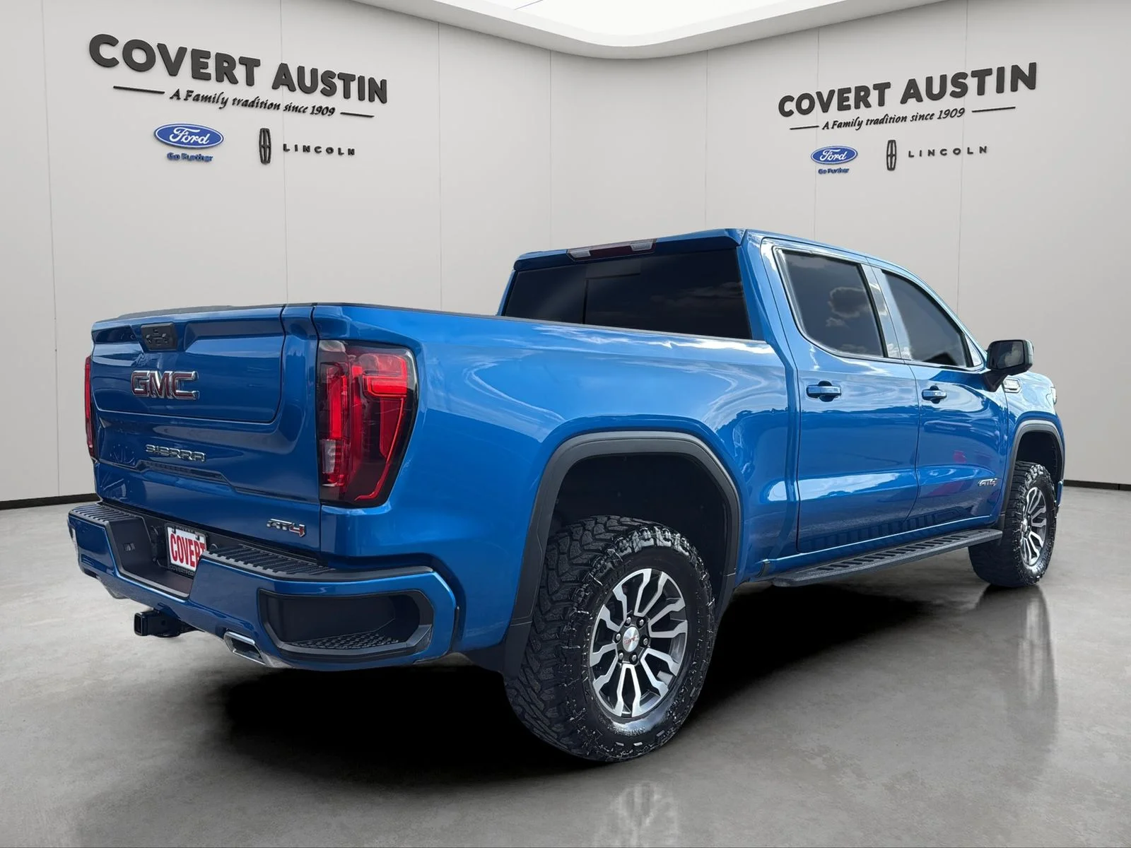 Used 2022 Blue GMC AT4 image 5