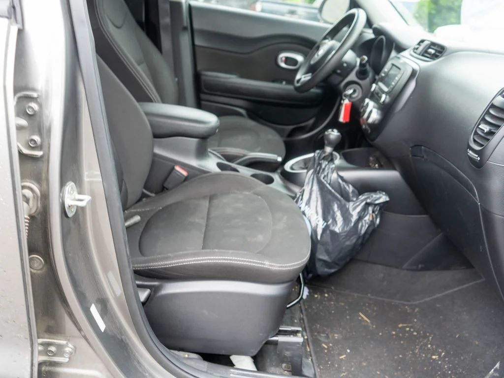 Used 2019 Gray Kia Base image 10