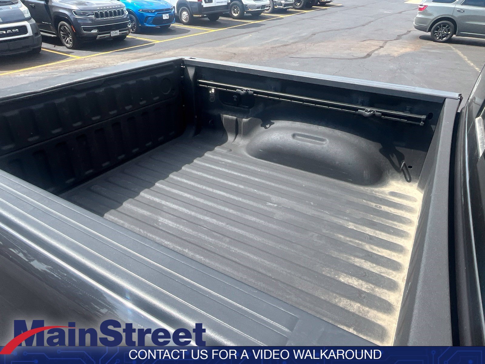 Used 2025 Granite Crystal Metallic Clearcoat Ram Big Horn image 13
