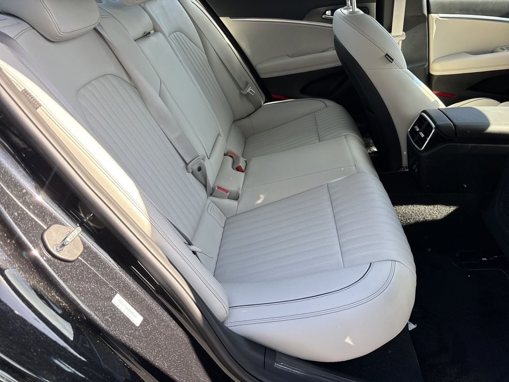 New 2026 Black Genesis 3.3T Sport Prestige image 15