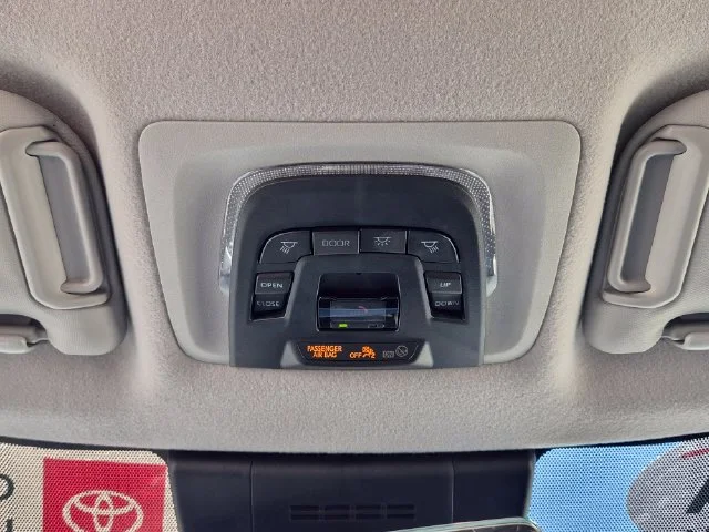 Certified Used 2024  Toyota XLE image 28
