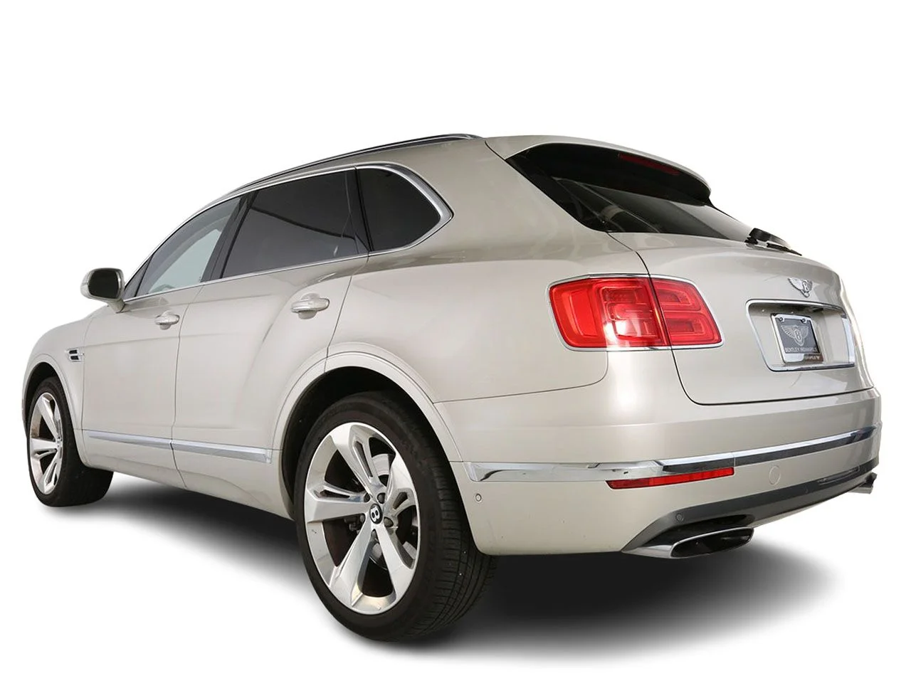 Used 2018  Bentley W12 image 3
