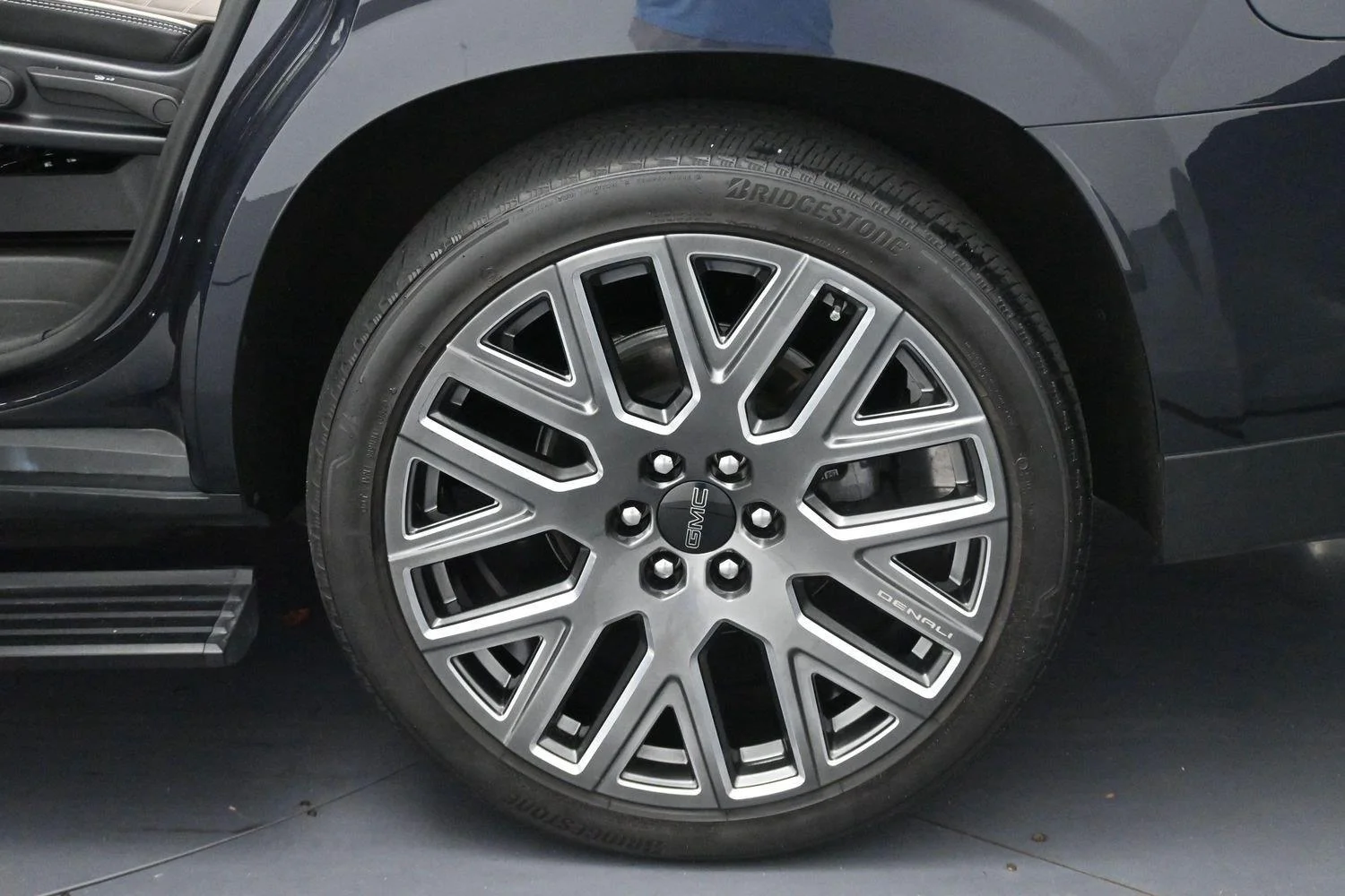 Used 2025 Titanium Rush Metallic GMC Denali Ultimate image 43