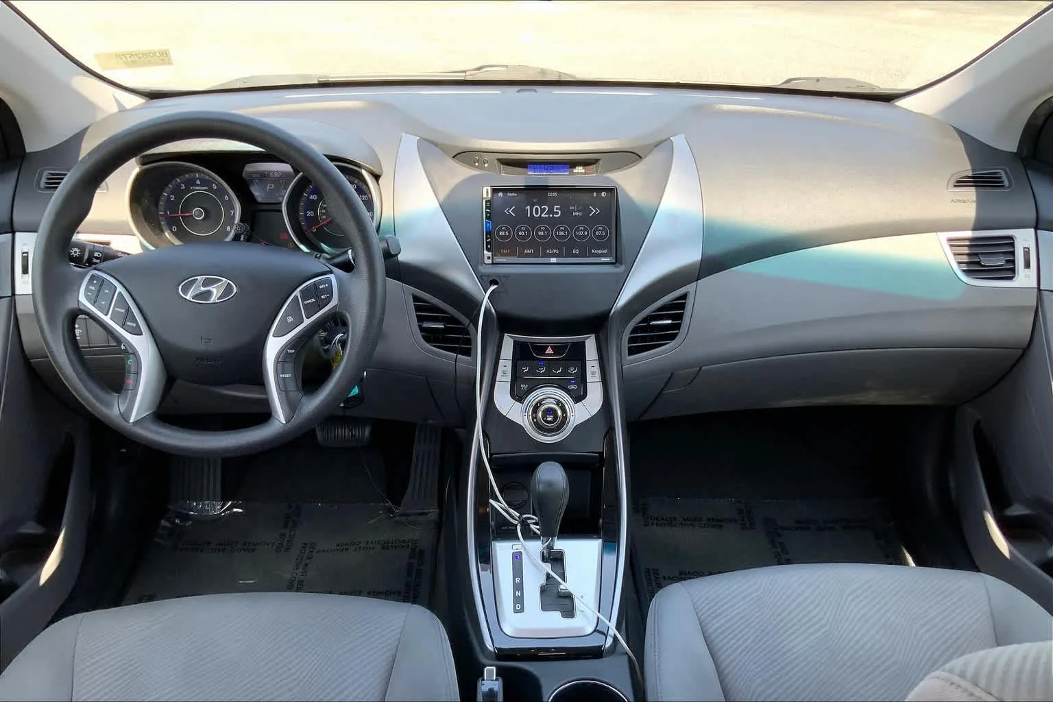 Used 2011 Titanium Gray Metallic Hyundai GLS image 13