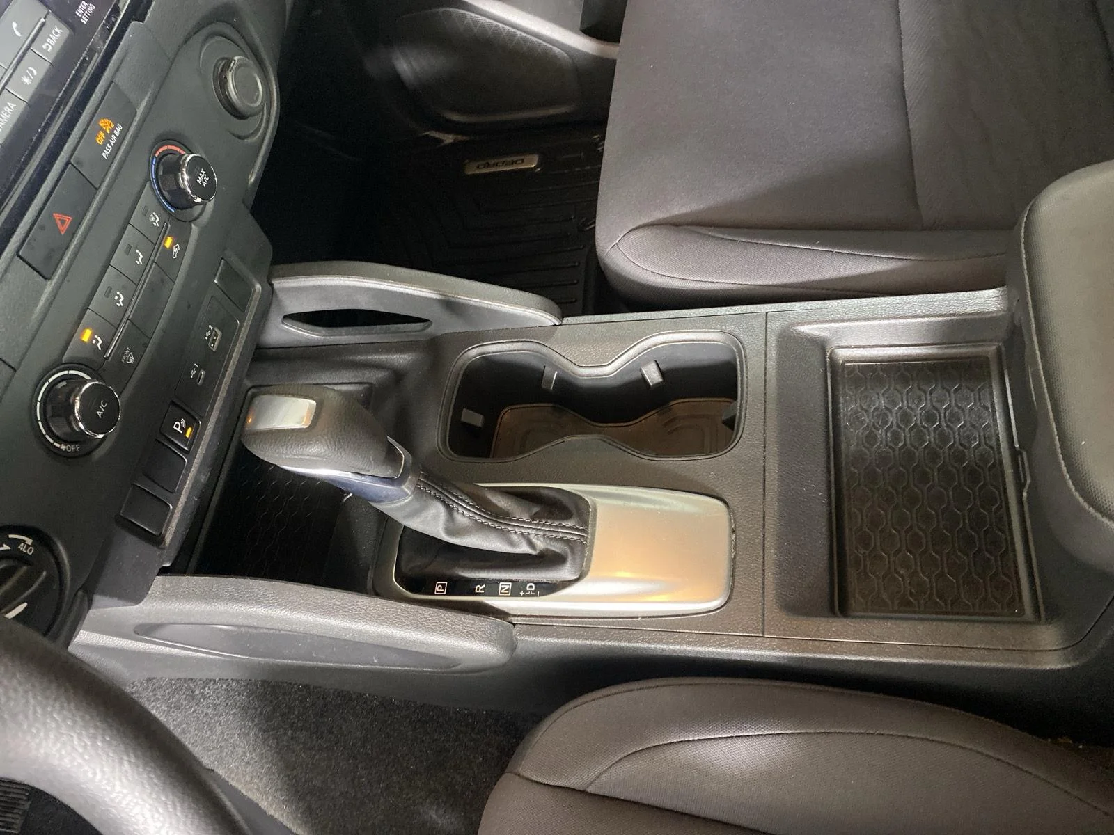 Used 2022 Wh Nissan S image 20
