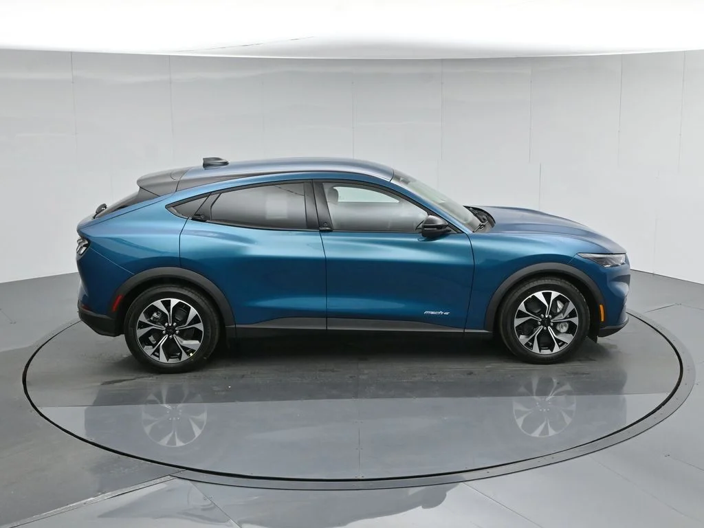 New 2026 Adriatic Blue Metallic Ford Select image 37