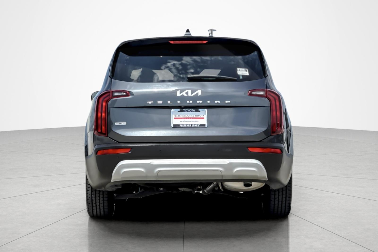 Used 2022 GRAY Kia LX image 4