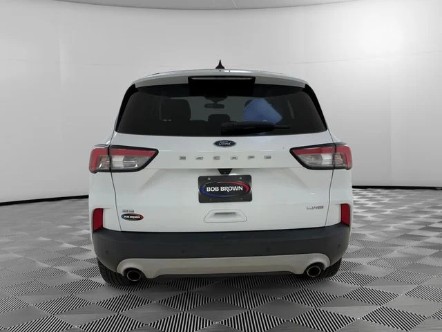 Used 2022 White Ford SE image 4