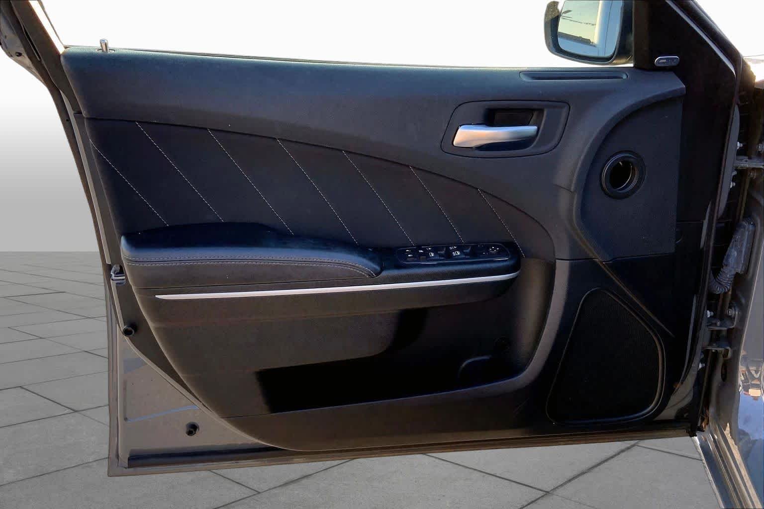 Used 2023 Destroyer Gray Clearcoat Dodge SXT image 21