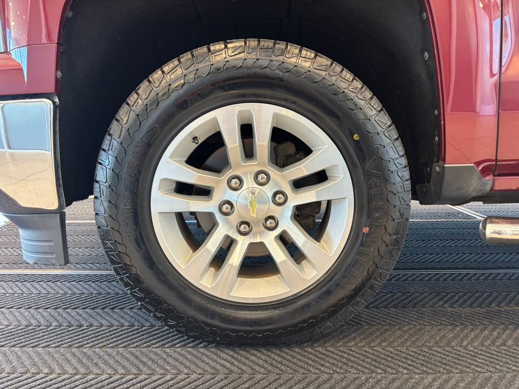 Used 2014 Red Chevrolet LT image 11