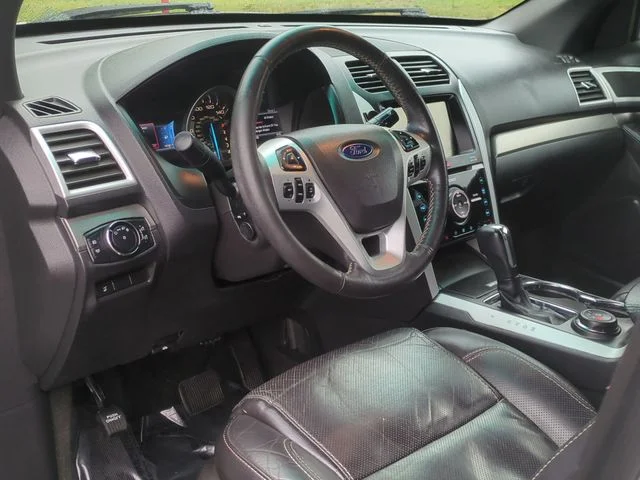 Used 2014 White Ford Sport image 29