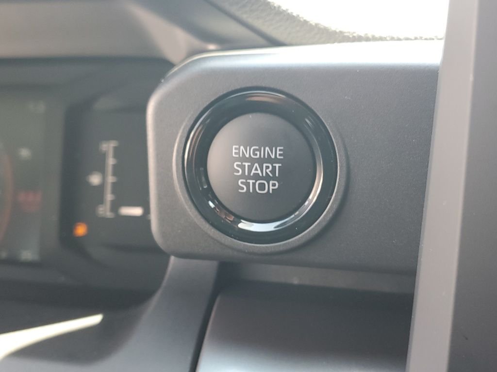 Used 2026 Underground Toyota SR5 image 32