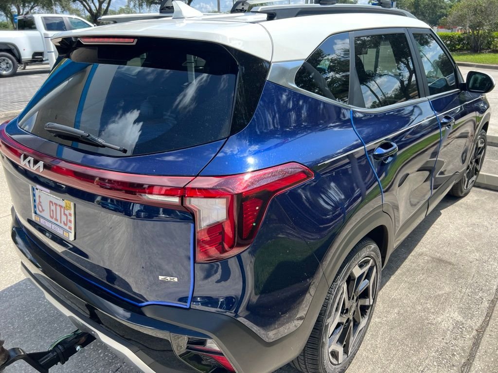Used 2024 Blue Kia SX image 4