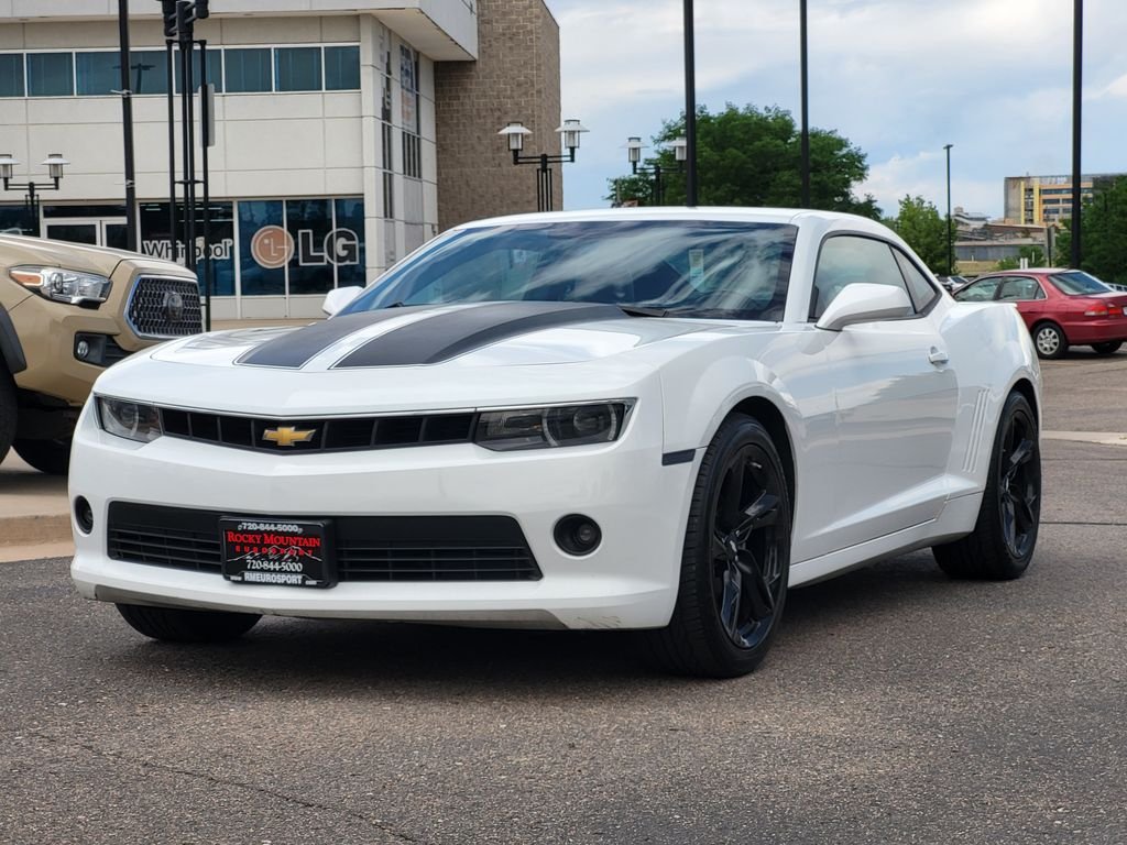 Used 2015 White Chevrolet 2LT image 8