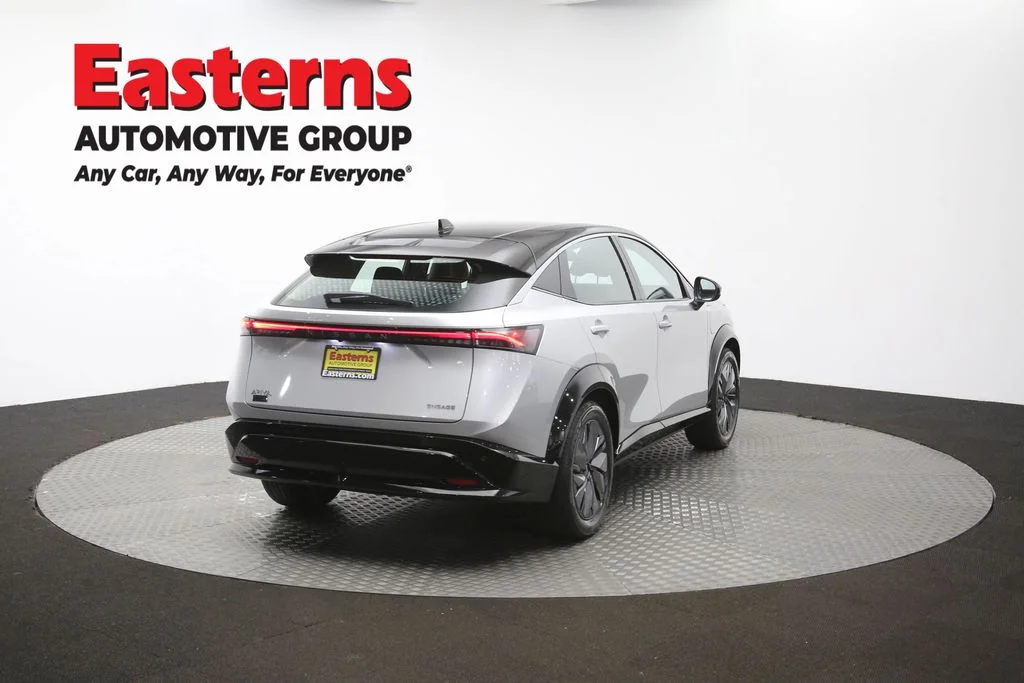 Used 2023 Silver Nissan ENGAGE image 37
