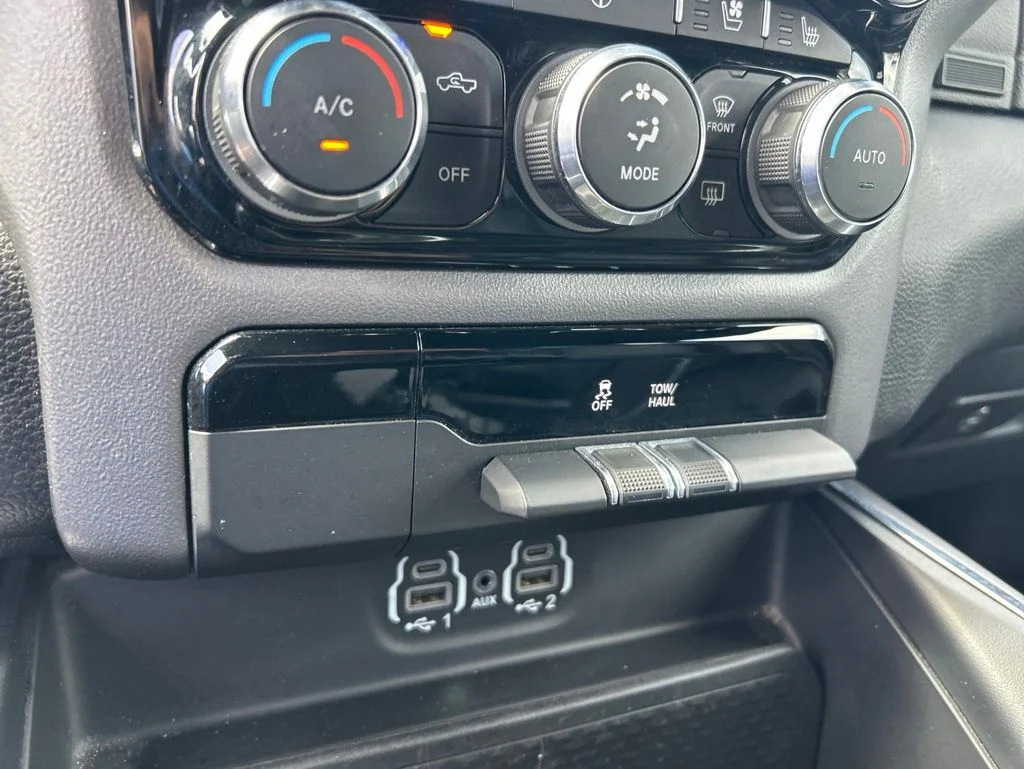 2024 RAM Ram 1500 Pickup Laramie - Photo 38