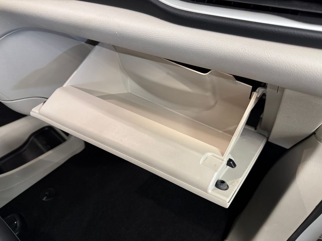 2023 Chrysler Pacifica Touring L - Photo 31