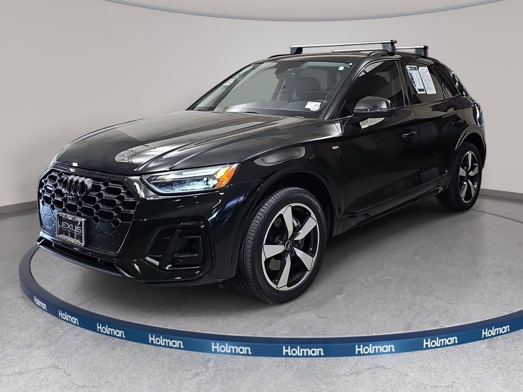 2022 Audi Q5 45 Premium Plus's photo