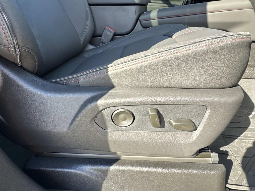 2026 Chevrolet Suburban RST - Photo 15