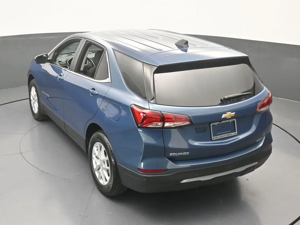 Used 2024 Lakeshore Blue Metallic Chevrolet LT image 47