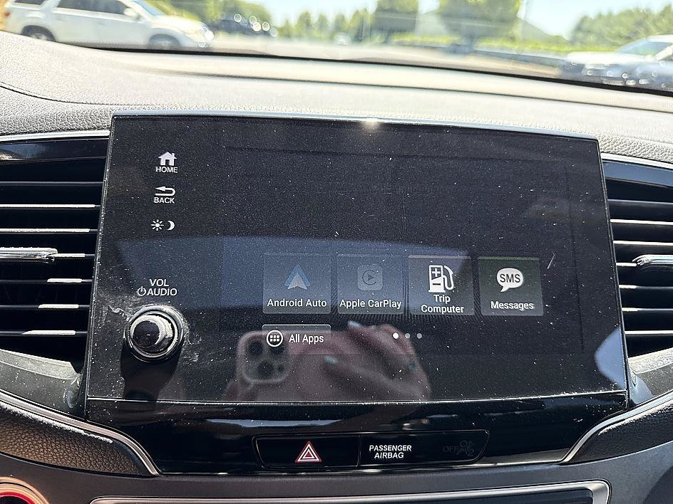 Used 2019 Crystal Black Pearl Honda EX-L image 16
