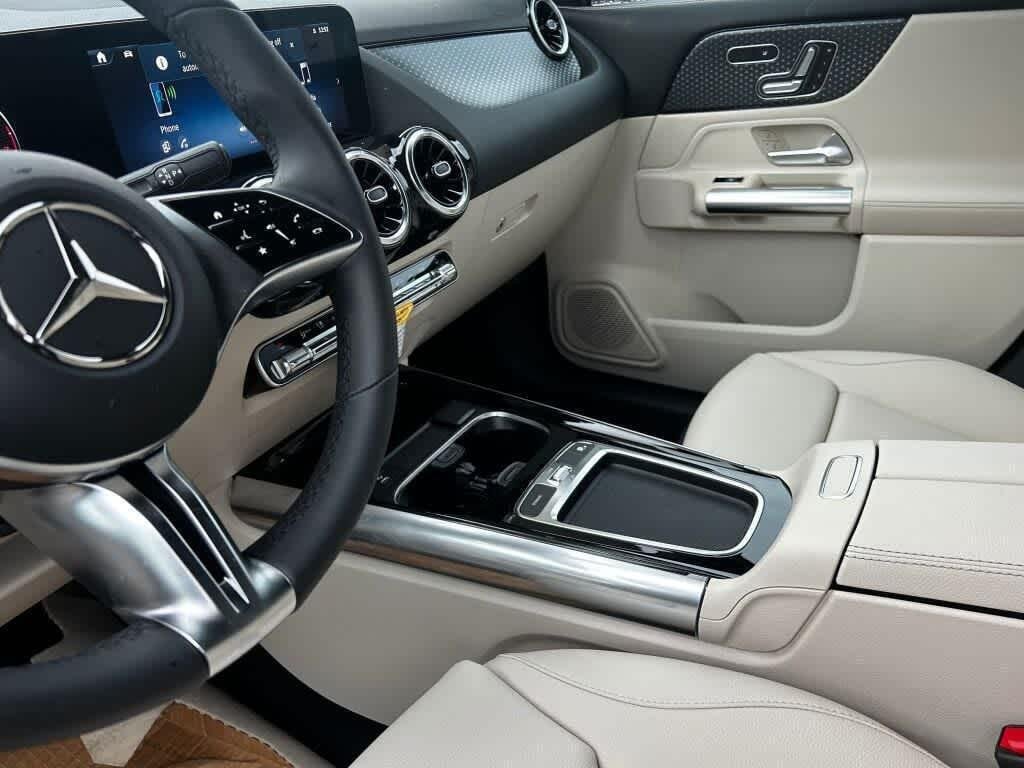 New 2026 Polar White Mercedes-Benz GLA 250 image 13