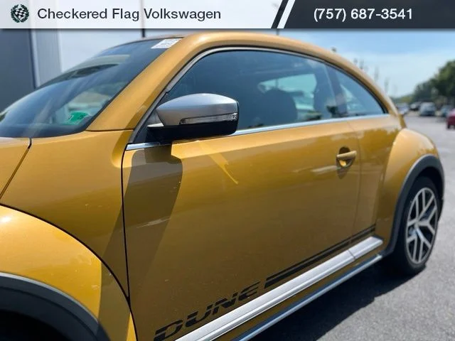 Used 2017 Sandstorm Yellow Metallic/Black Roof Volkswagen 1.8T Dune image 3