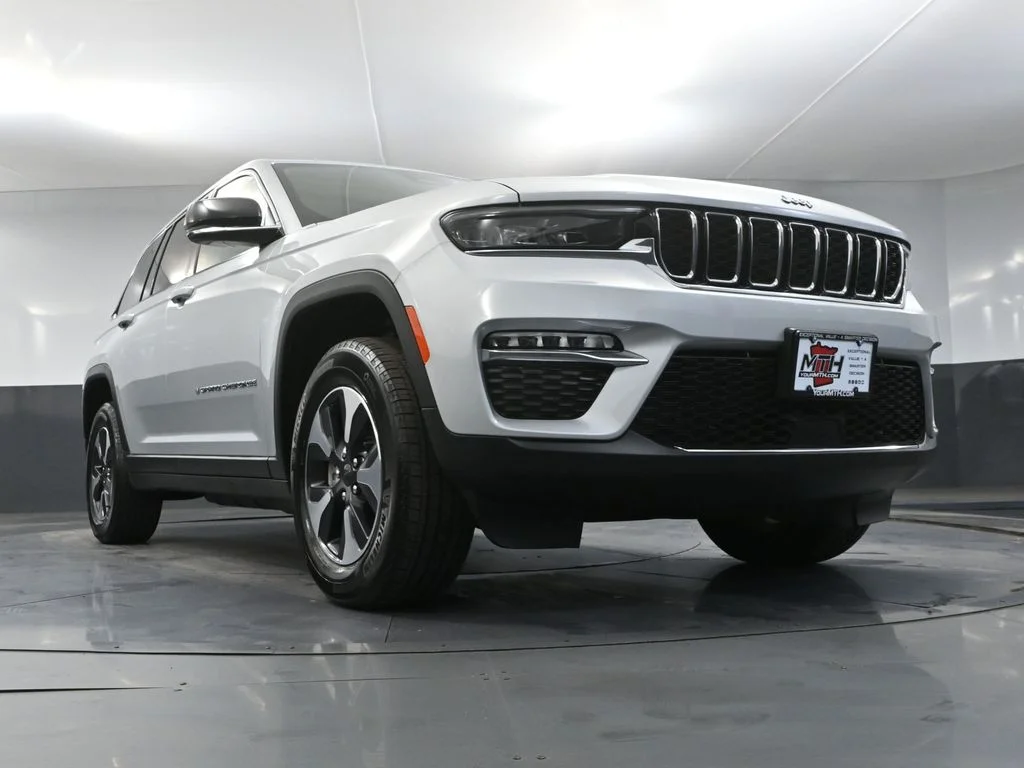 Certified Used 2022 Silver Jeep 4xe image 51