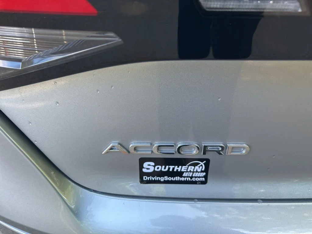 Used 2023 Silver Honda EX image 9