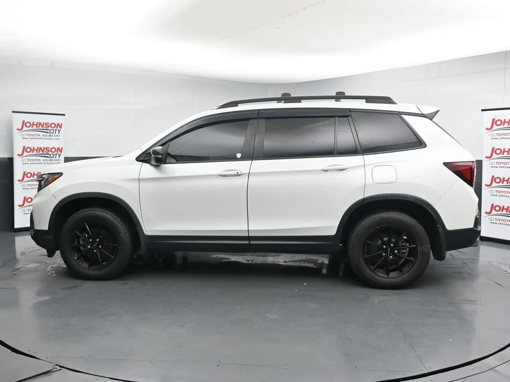 Used 2022 White Honda TrailSport image 5