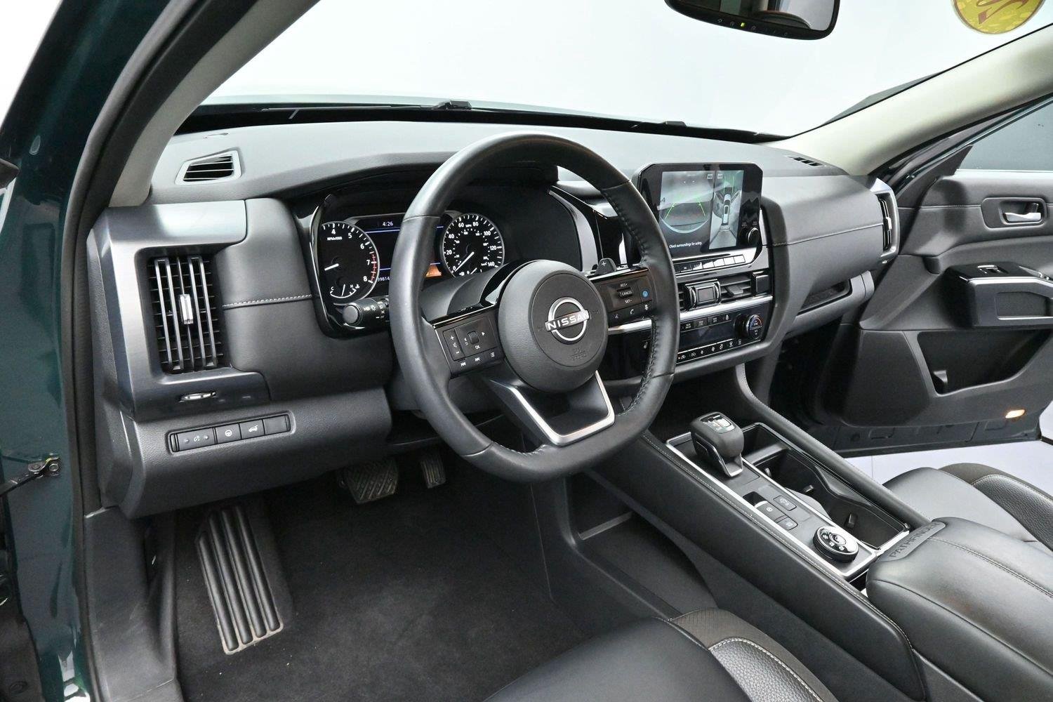 Used 2022 Green Nissan SL image 17