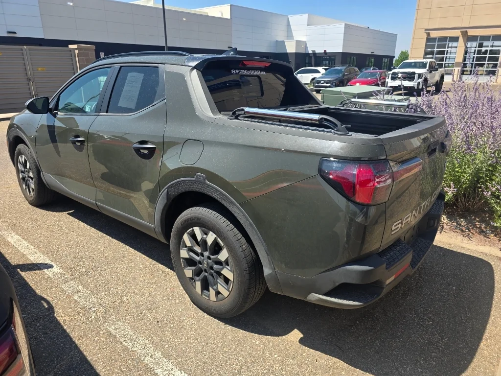 Used 2025 Rockwood Green Hyundai SEL Activity image 3