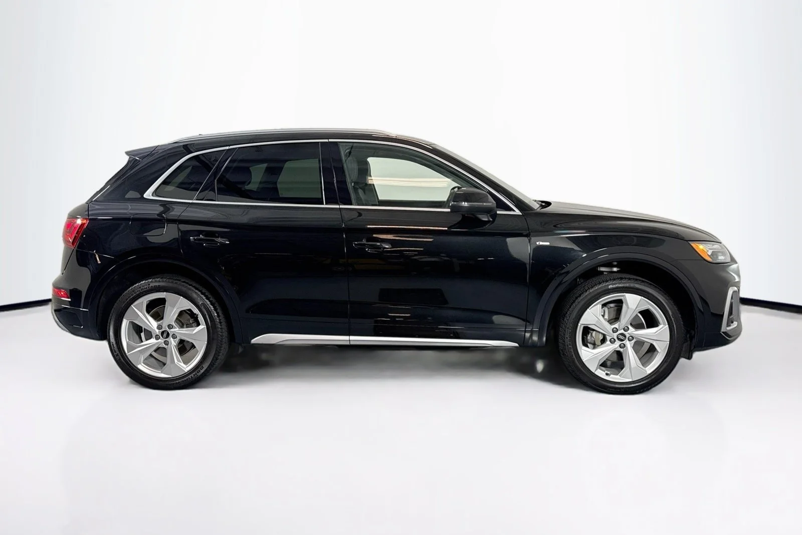 Used 2022 Black Audi S line Premium Plus image 4