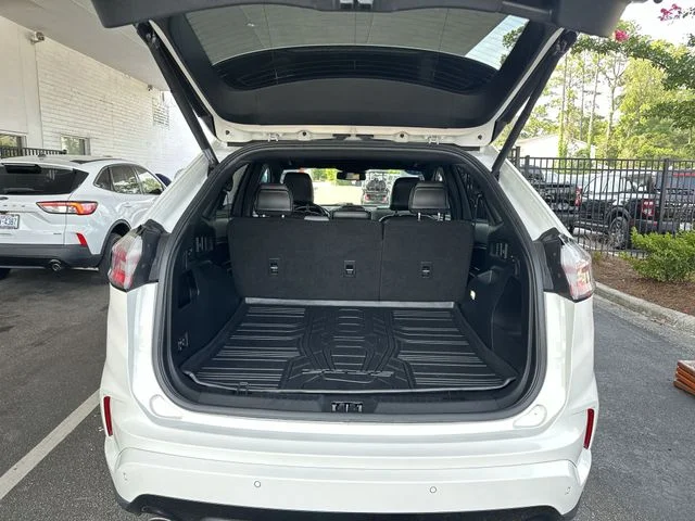 Used 2020 White Ford ST Line image 25