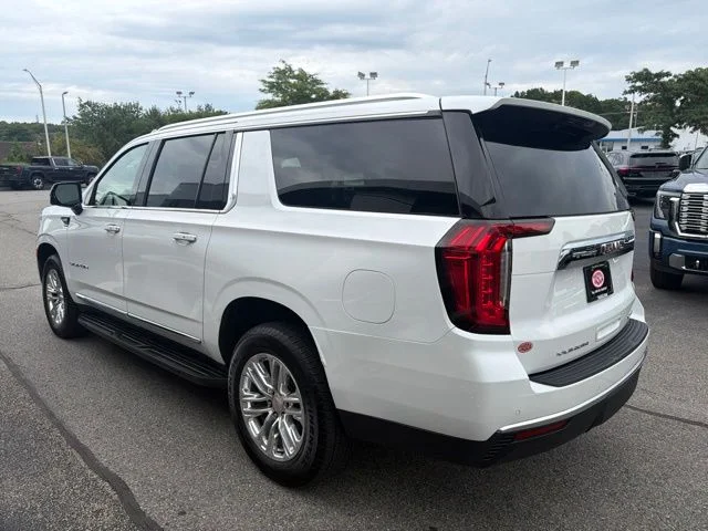 Used 2023 White GMC SLT image 6