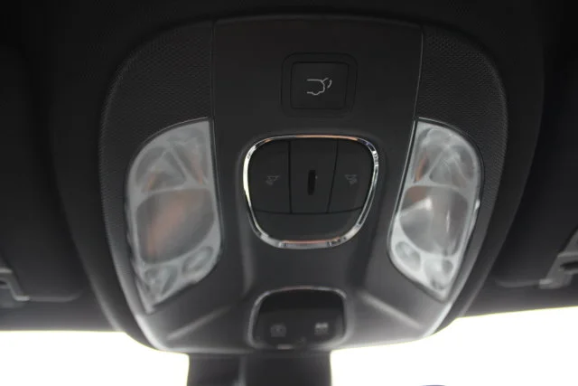 Used 2023 Silver Jeep Limited image 15