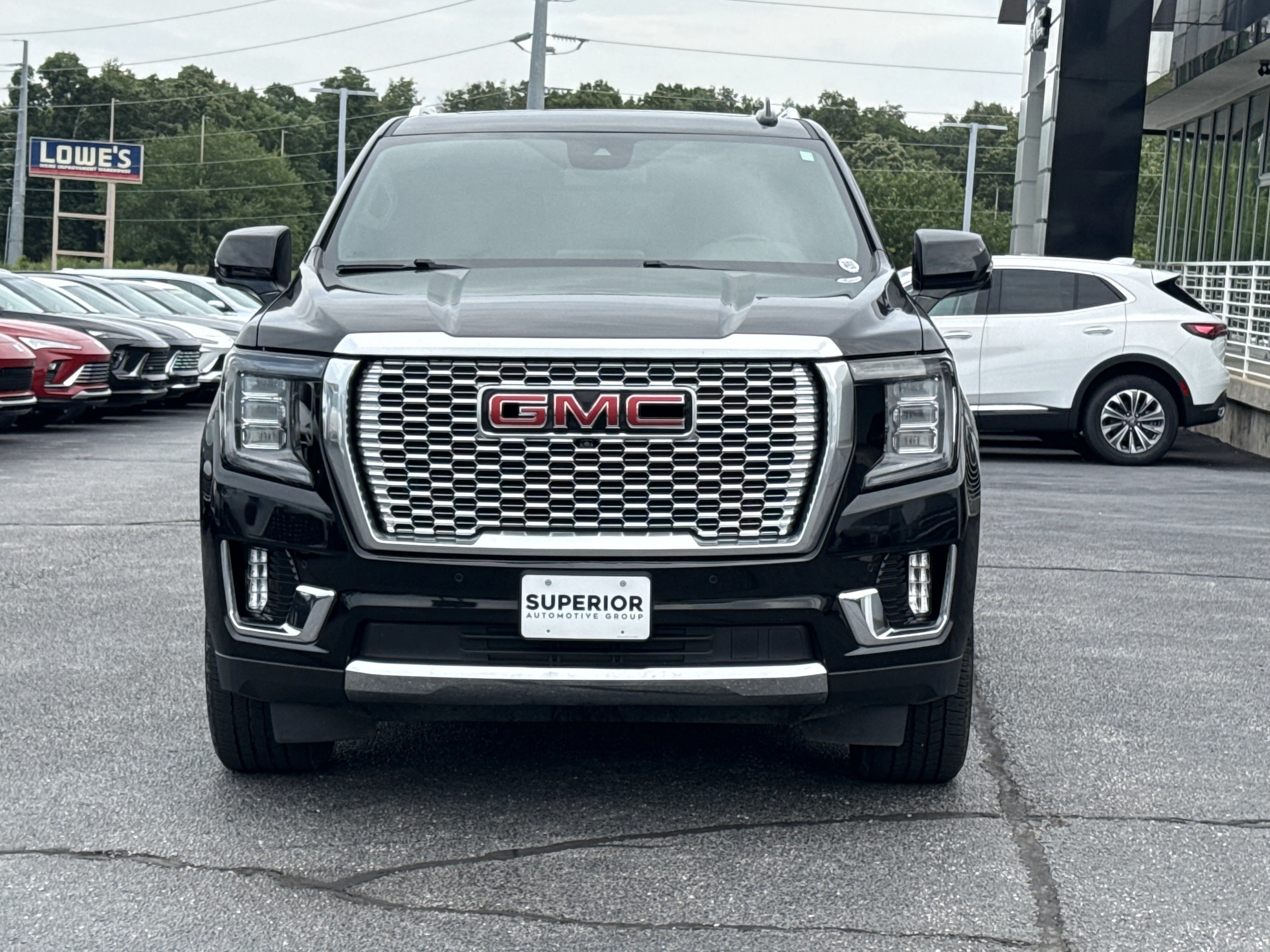 Used 2023 Onyx Black GMC SLT 4WD image 16