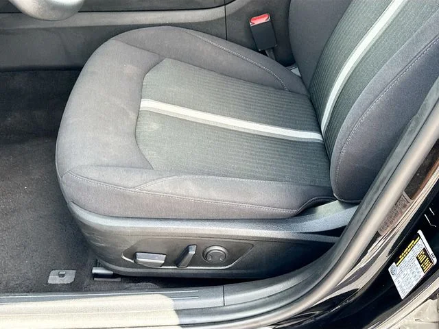 Used 2024 Black Hyundai SEL image 18